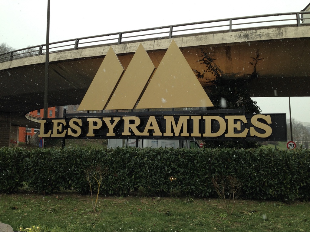 Les Pyramides, Le Port-Marly